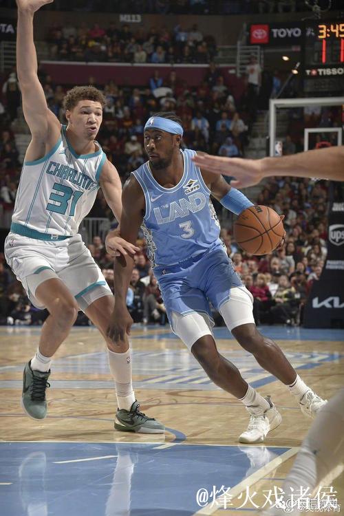 骑士大胜黄蜂豪取开季15连胜 火箭横扫公牛迎来5连胜